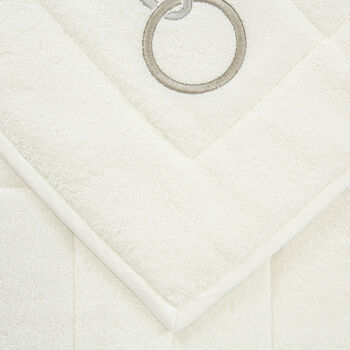 Links Embroidered Bath Mat